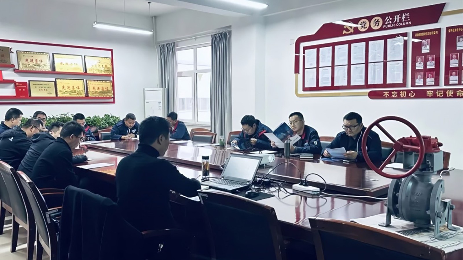 特技閥門深度交流獲好評，新型特種閥門將大展身手